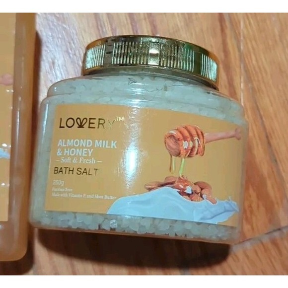 Lovely Bath Set Almond Milk & Honey 4 Pcs‎ - Picture 5 of 5